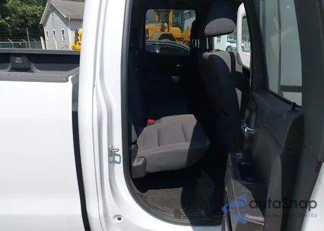 2018 Chevrolet Silverado 1500 2Lt from USA, damaged, VIN 1GCVKREC3JZ235853